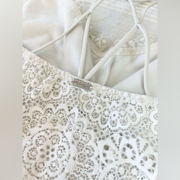 Gilly Hicks Lace Longline Bralette - Picture 5 of 8